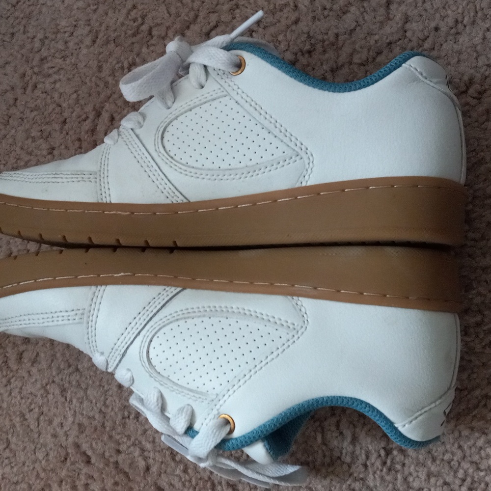 eS skate shoes size 5.5 - Picture 4 of 6